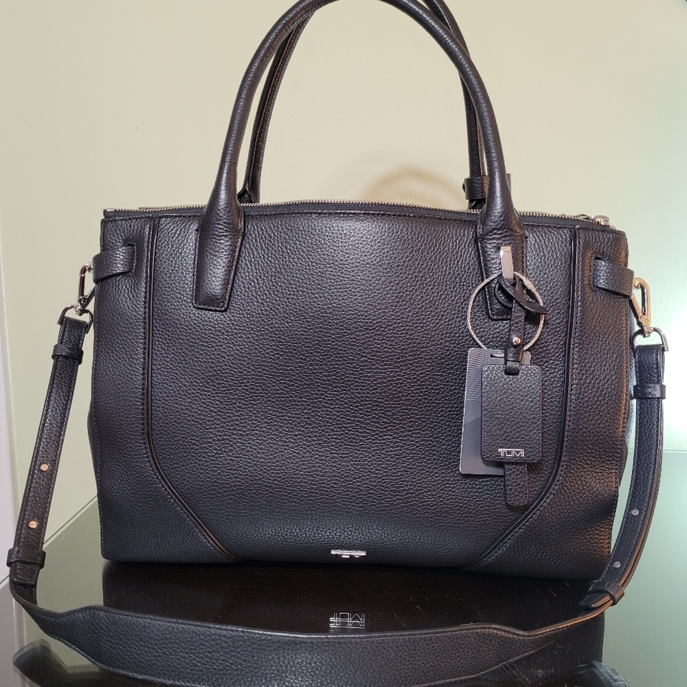 Tumi black leather tote briefcase